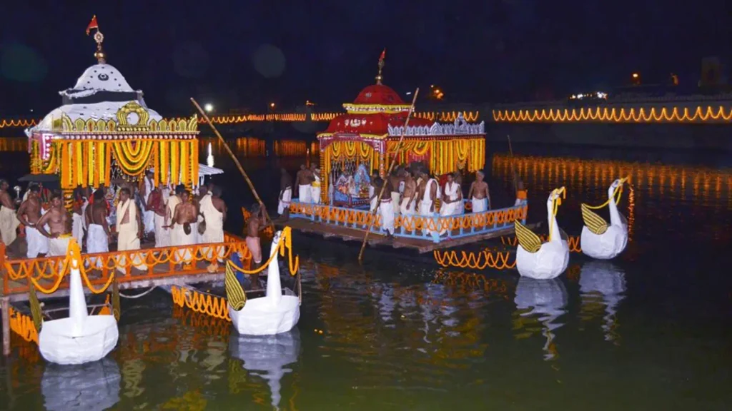 Chandan Yatra at Narendra Pushkarinee Puri